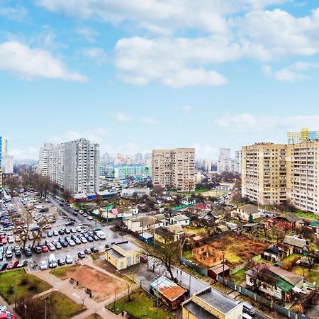 Квартира В Мега Сити Kiev Bagian luar foto