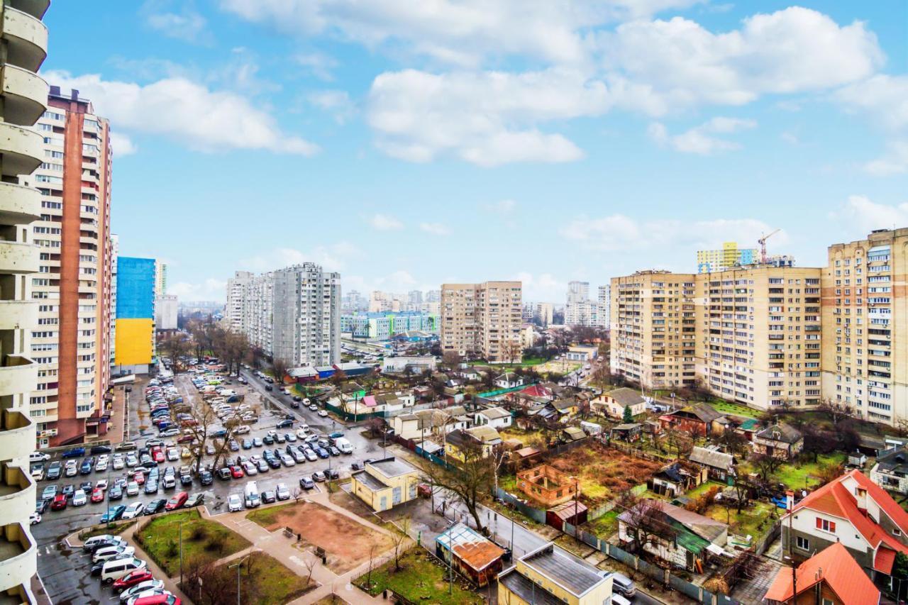 Квартира В Мега Сити Kiev Bagian luar foto